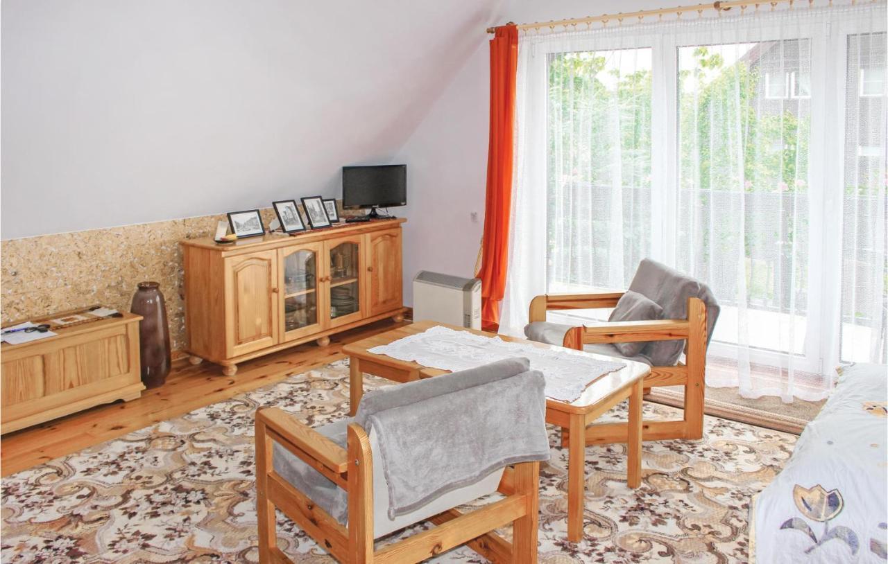 Cozy Apartment In Nowe Warpno With Wifi Exterior foto